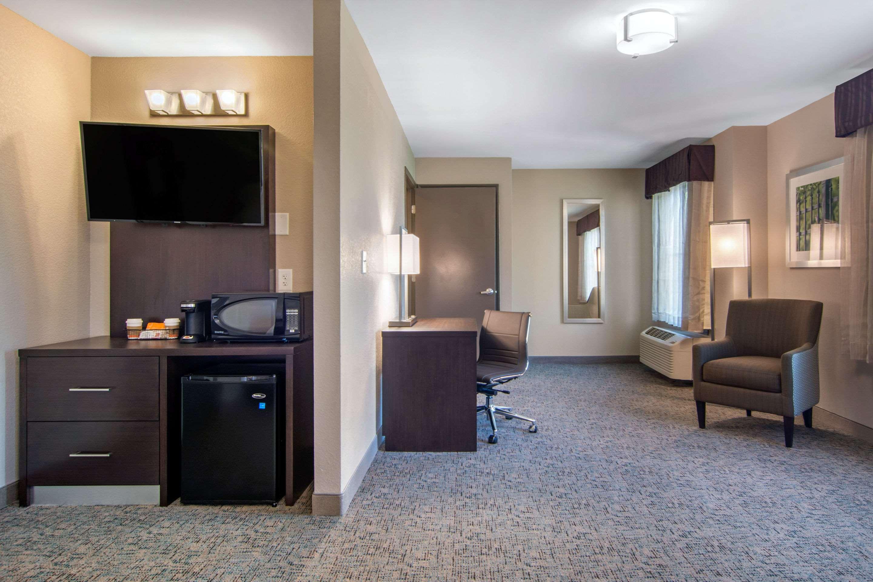 Clarion Inn & Suites Atlanta Downtown Eksteriør bilde