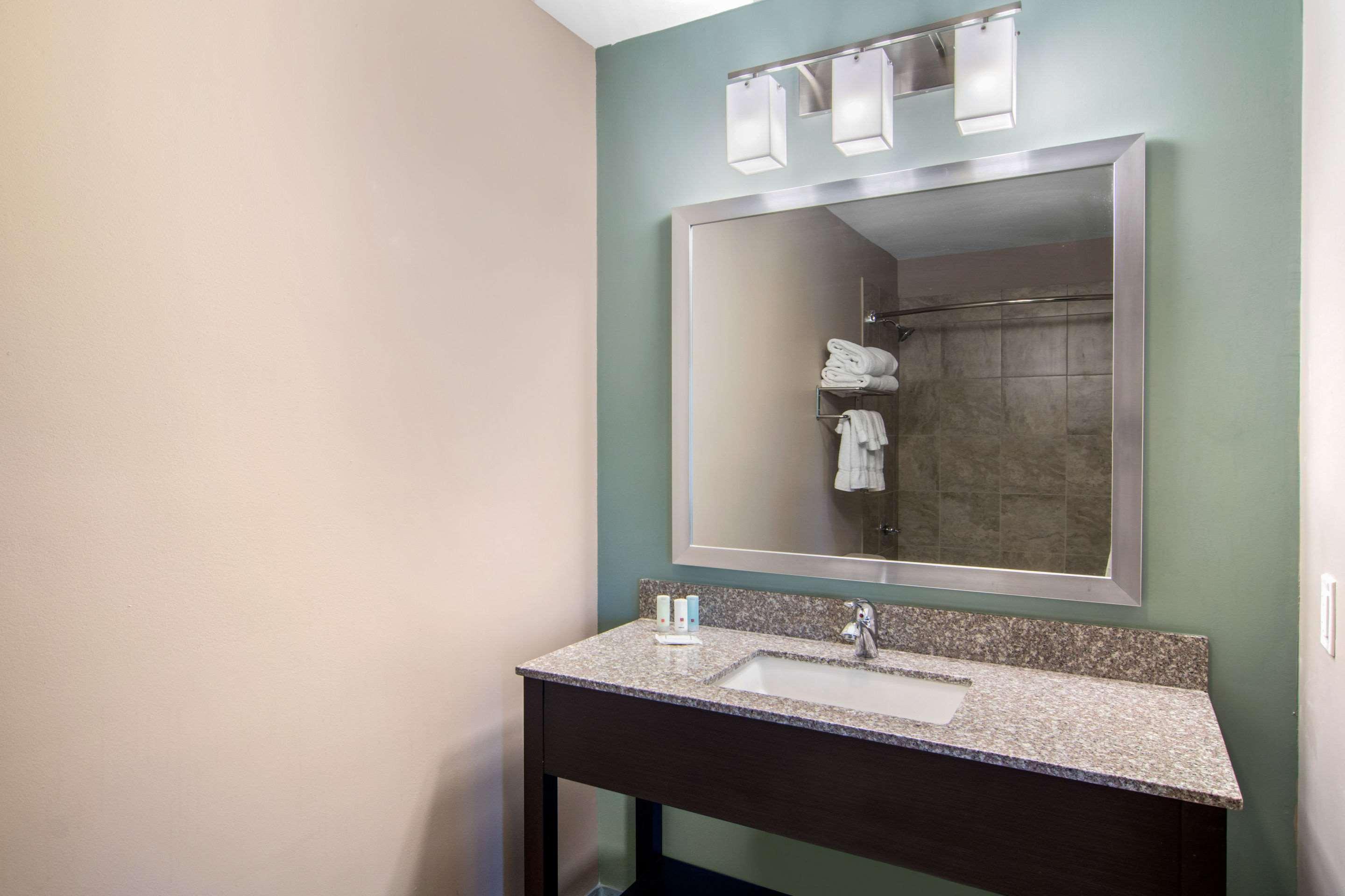 Clarion Inn & Suites Atlanta Downtown Eksteriør bilde
